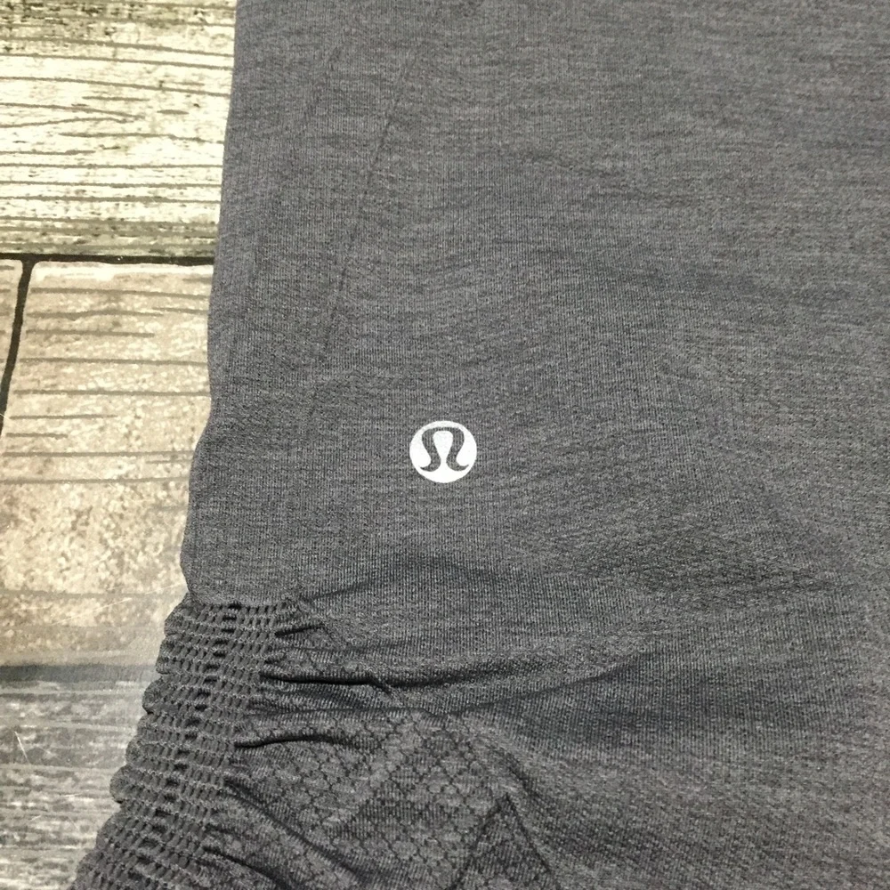 Lululemon Crop Leggings Women’s 10 (Inseam 16) Gray Ruffled Side Stretch. - Picture 9 of 9